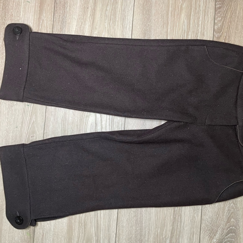 Woman’s capris